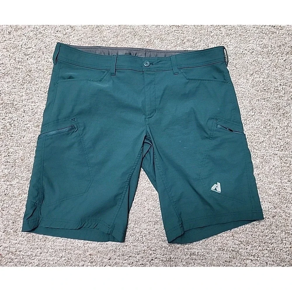 Eddie Bauer First Ascent Guide Shorts Mens 42 Green Hiking Technical Utility**‎